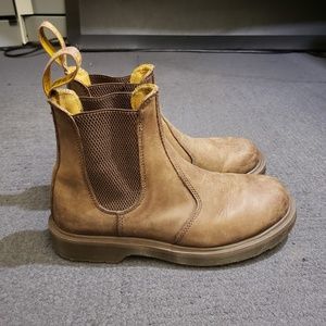 DR. MARTENS Chelsea Boot